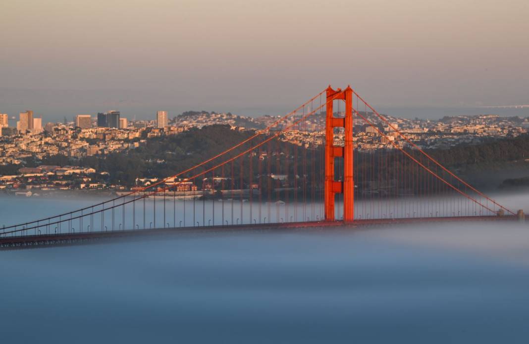 Golden Gate Köprüsünde sis etkili oldu 2